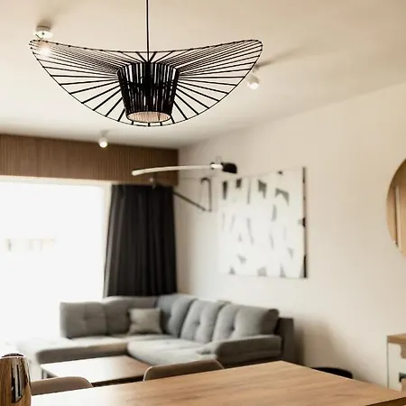 Apartment Nest Mirror Cluj-Napoca